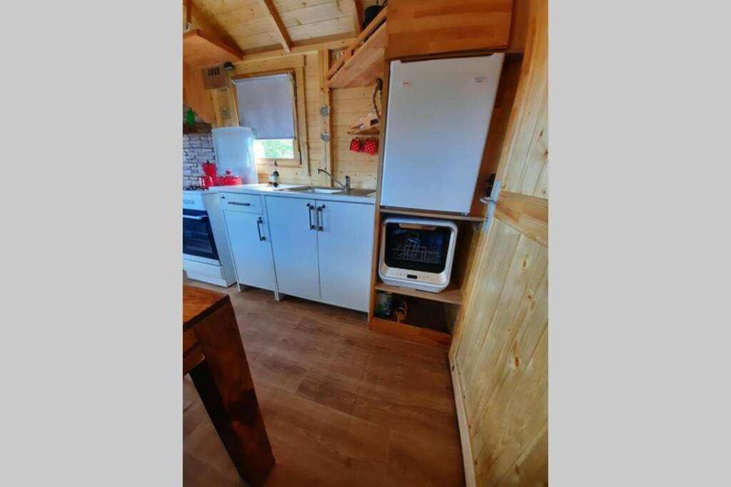 Ferienwohnung Autarkes Tiny House mit Rheinblick Rumikon Exterior foto