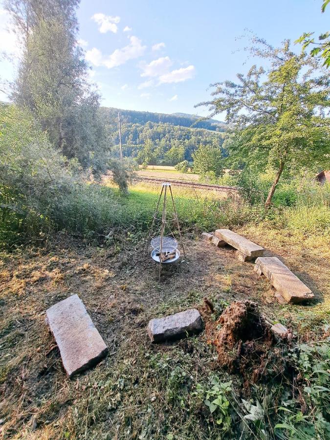 Ferienwohnung Autarkes Tiny House mit Rheinblick Rumikon Exterior foto